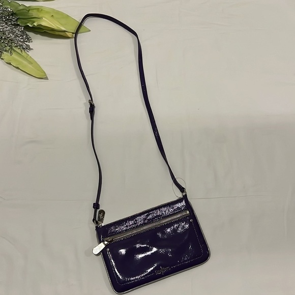 𝅺⭐️COLE Haan Parker Front Zip Mini Crossbody⭐️ - Picture 1 of 7